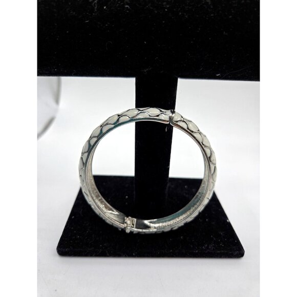 White Enamel and Silver Toned Hinged Cuff Bracelet Bangle Vintage Snake Design - Picture 4 of 4